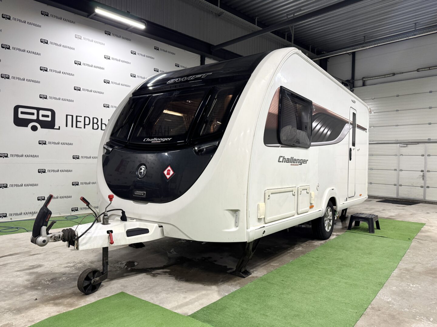 Swift Challenger Hi-Style 480 2019 фотография номер https://admin.1caravan.ru/wp-content/uploads/2025/03/1-1-1.jpg