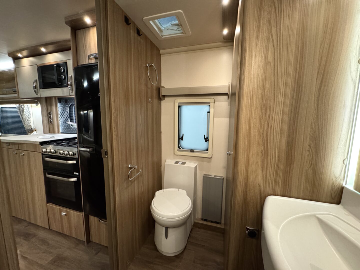 Swift Challenger Hi-Style 480 2019 фотография номер 51251