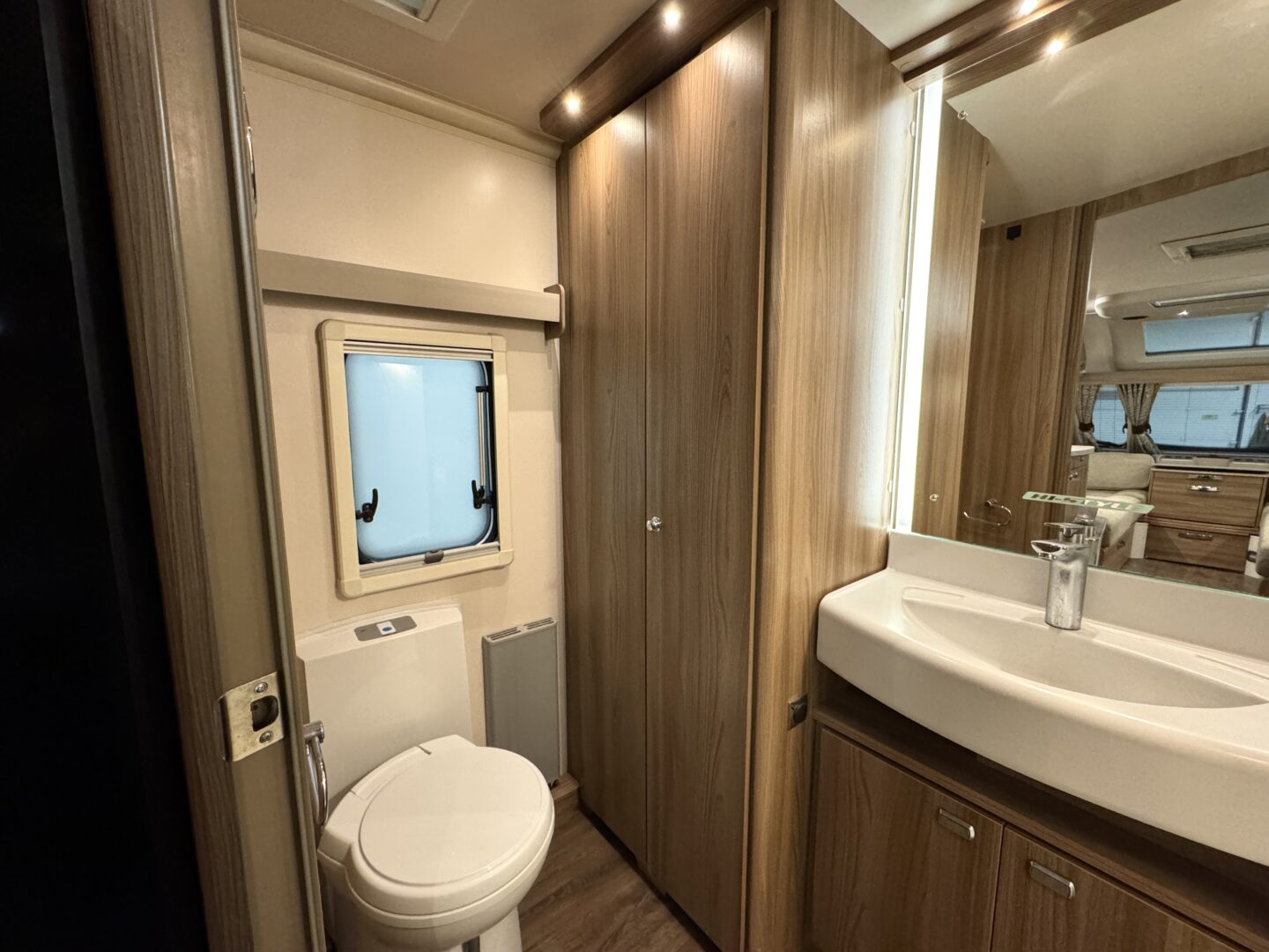 Swift Challenger Hi-Style 480 2019 фотография номер 51252