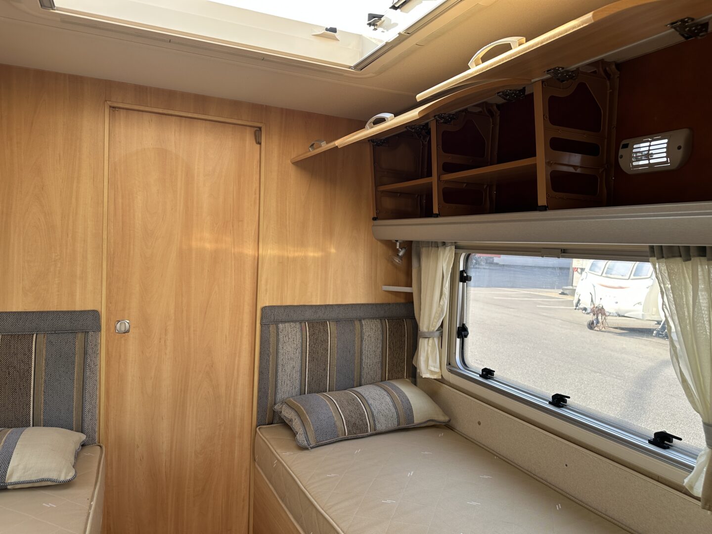 Sterling Elite Overlander 2007 фотография номер 55319