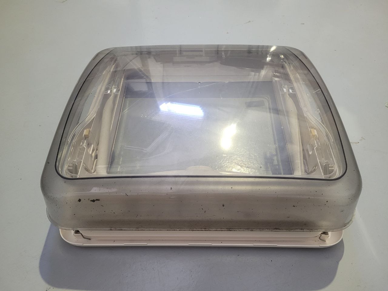 Люк Dometic Mini Heki Style (400Х400; 25-41 мм) - фото 6